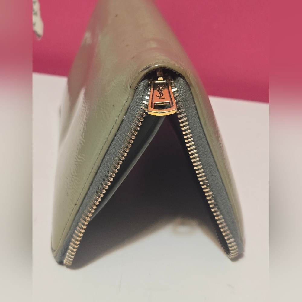 GUC Yves Saint Laurent Olive Green Patent Leather Ziparound Continental Wallet - Picture 15 of 15